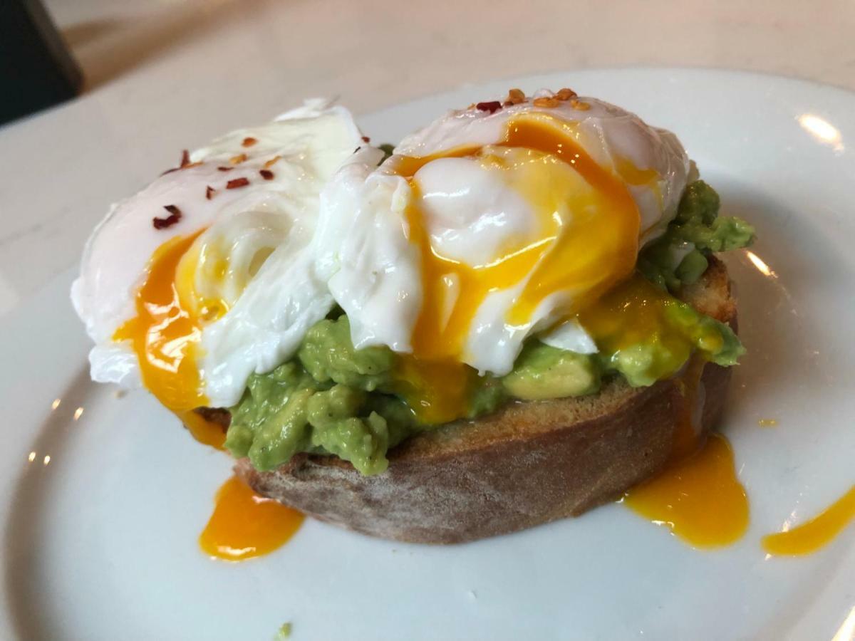 The Niche Bed & Breakfast Eastbourne Bagian luar foto