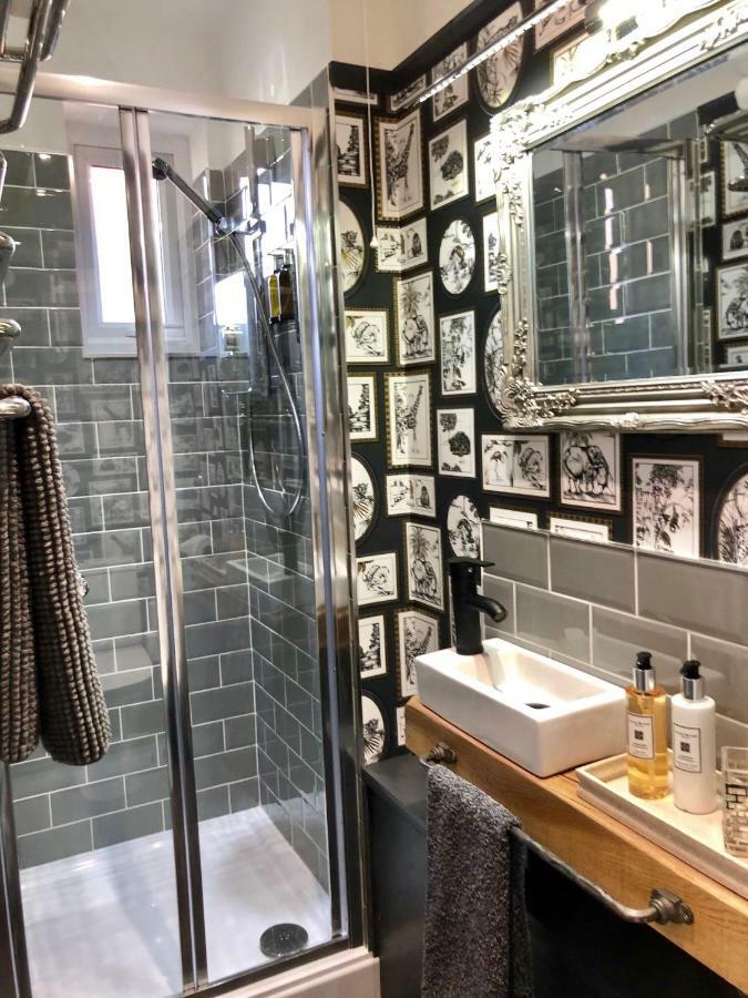 The Niche Bed & Breakfast Eastbourne Bagian luar foto